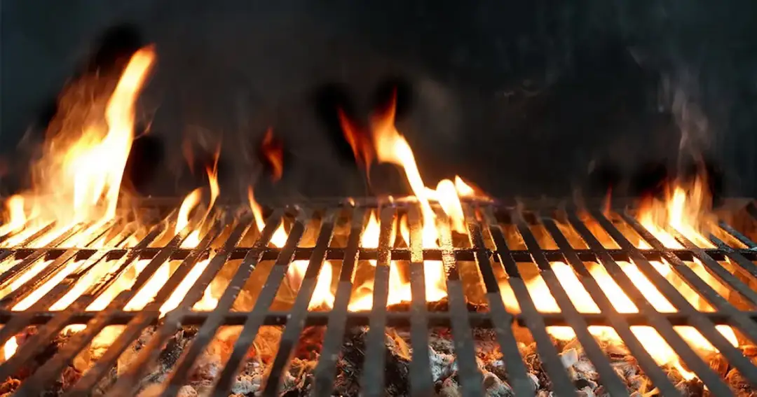 Z czego zrobić ruszt na ognisko? Sprawdzone materiały i pomysły