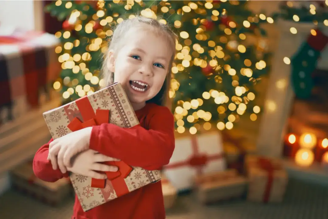 Najlepsze pomysły na prezenty pod choinkę dla rocznego dziecka