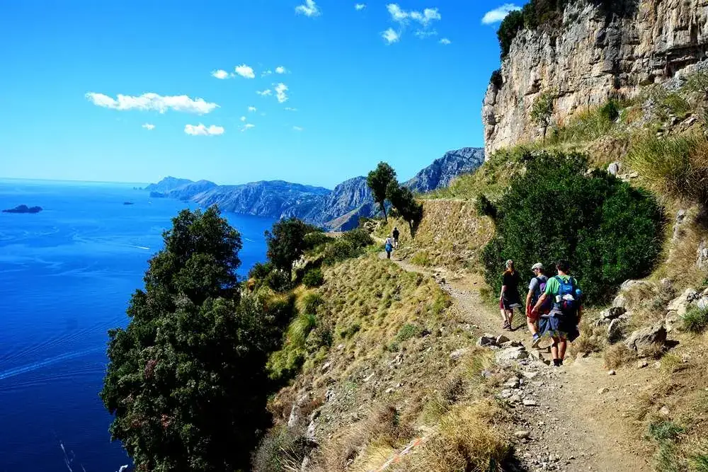 Najpiękniejsze okolice Neapolu: 7 spektakularnych atrakcji turystycznych