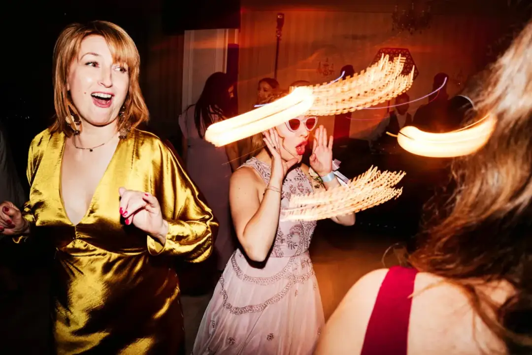 Ile kosztuje fotograf na studniówkę? Sprawdź, by nie przepłacić