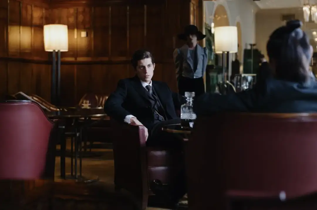 Jak seriale o mafii wykorzystują rozrywkę do ujawnienia charakteru bohaterów