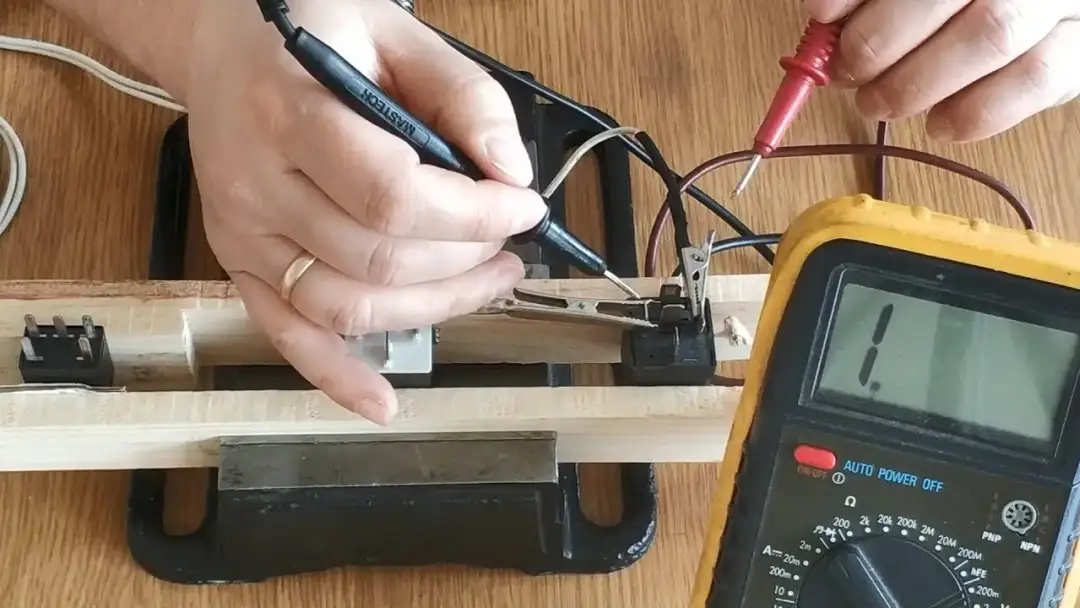 Jak sprawdzić przekaźnik multimetrem - proste kroki i najczęstsze błędy