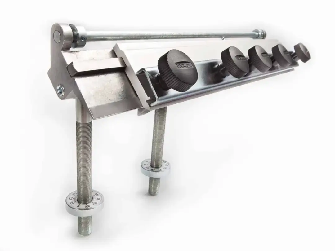 Przyrządy do ostrzenia noży: Jak wybrać i używać ostrzałki?