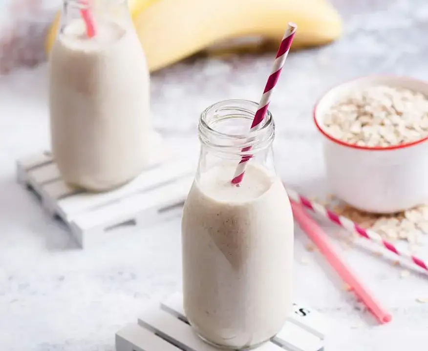 Zdrowe koktajle z płatkami owsianymi, które pokochasz na śniadanie