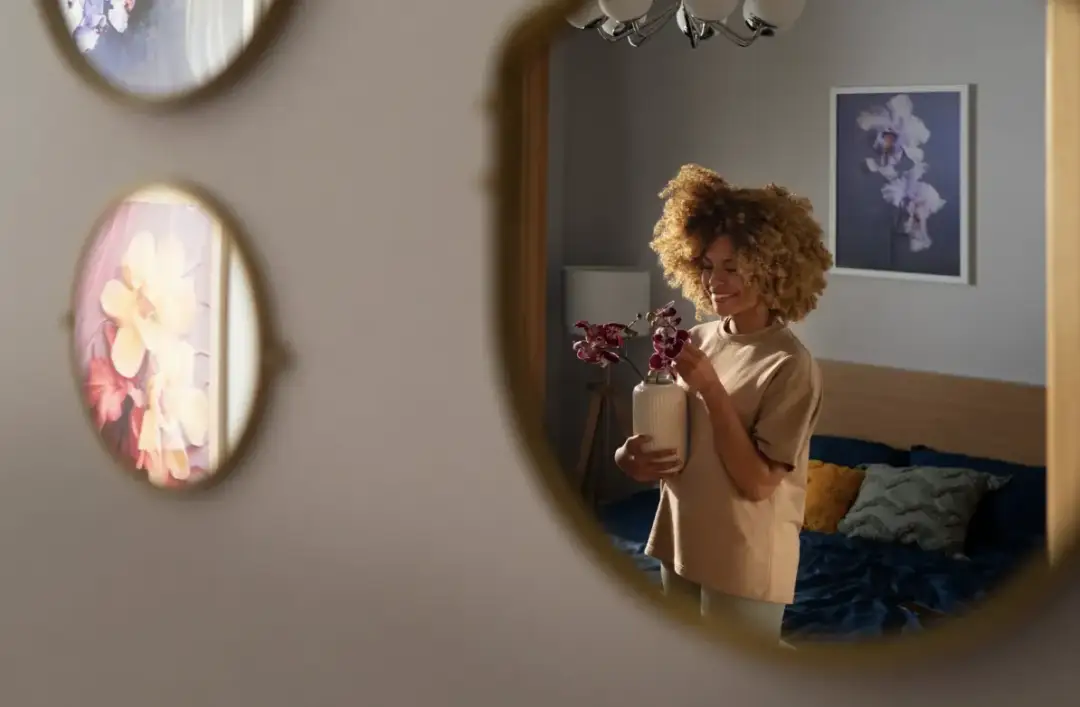 Małe mieszkanie, duże możliwości: 5 sztuczek pozwalających optycznie powiększyć przestrzeń