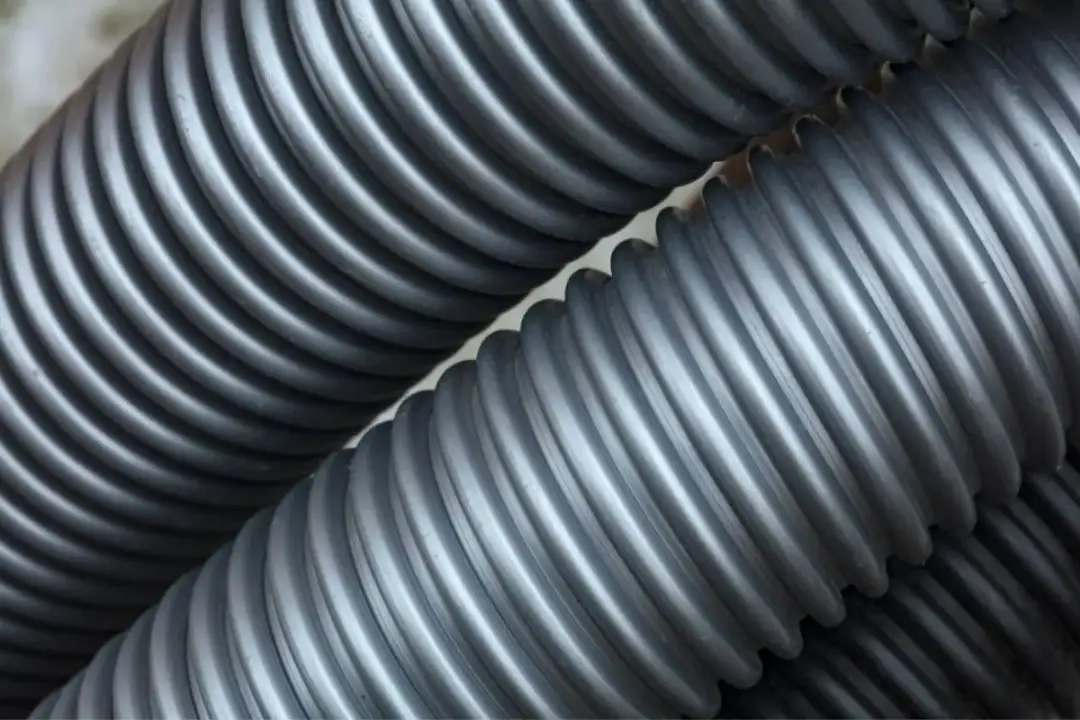 Jak wyczyścić rurę od odkurzacza i uniknąć problemów z zatorami