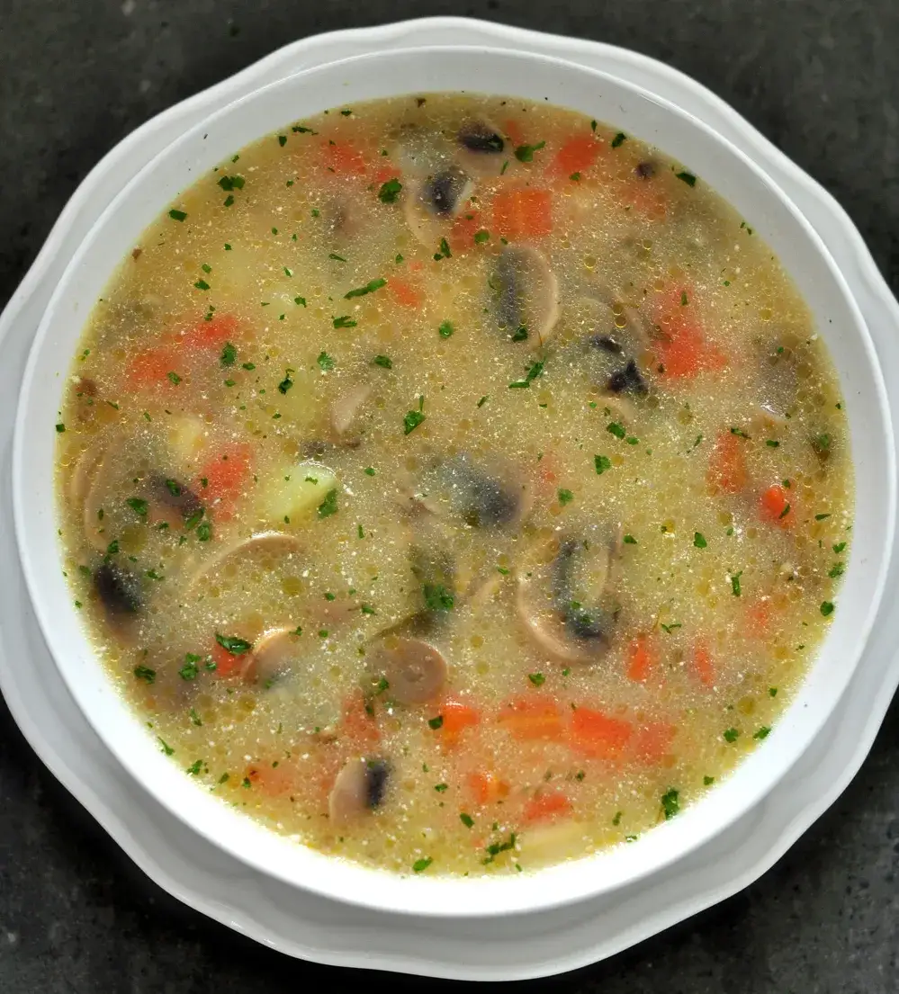 Jak zagęścić zupę pieczarkową: 5 sprawdzonych metod bez grudek