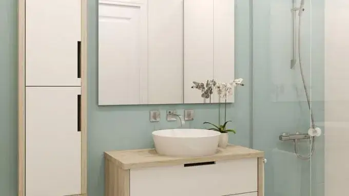 Jak odnowić starą łazienkę bez remontu: 8 tanich sposobów na metamorfozę