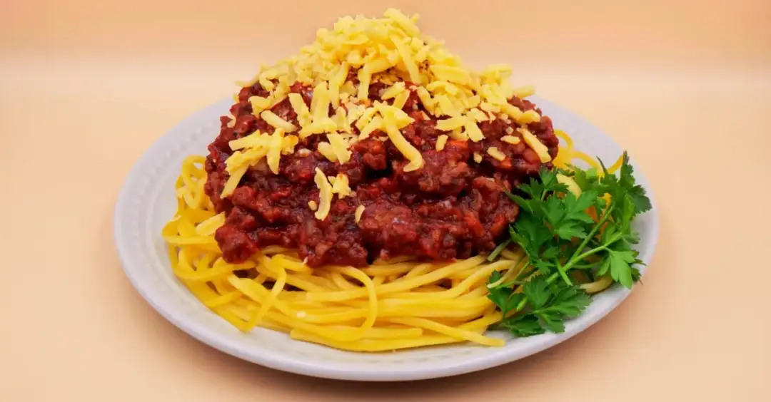 Prosty przepis na spaghetti z mięsa wołowego, który zachwyci wszystkich