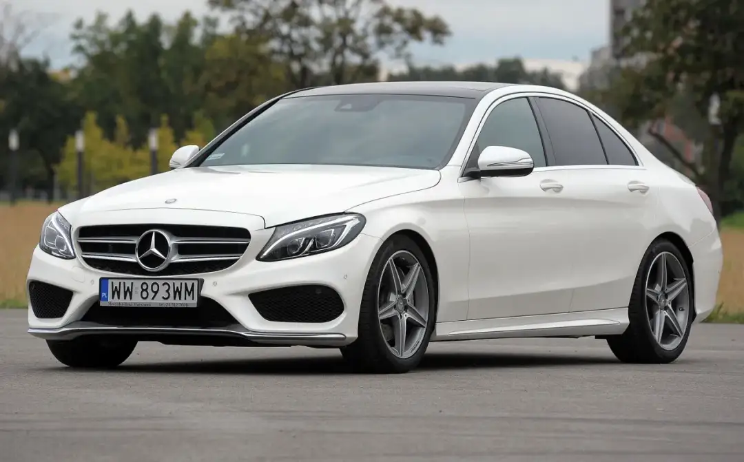 Mercedes C klasa W205 - jaki silnik wybrać, aby uniknąć problemów?