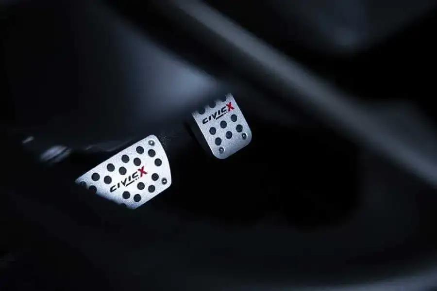 Co zrobić, gdy sprzęgło nie odbija? Szybkie i skuteczne rozwiązania