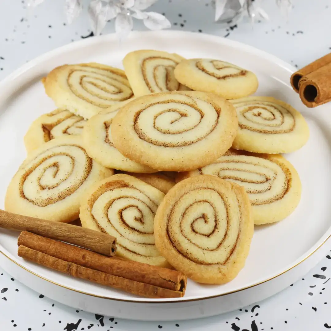 Prosty przepis na ciastka cynamonowe – zrób je szybko i bez błędów