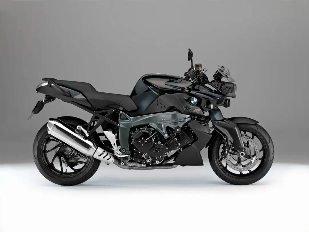 BMW K1300R – poznaj mocne strony i wady tego wyjątkowego motocykla