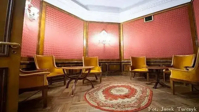 Pałac Kultury atrakcje – co warto zobaczyć i doświadczyć w Warszawie