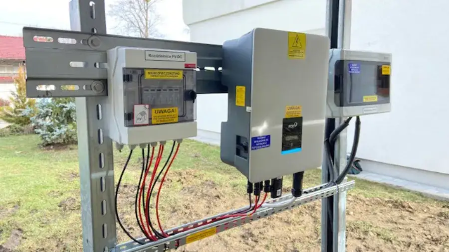 Zabezpieczenia w fotowoltaice - kompletny przegląd niezbędnych systemów