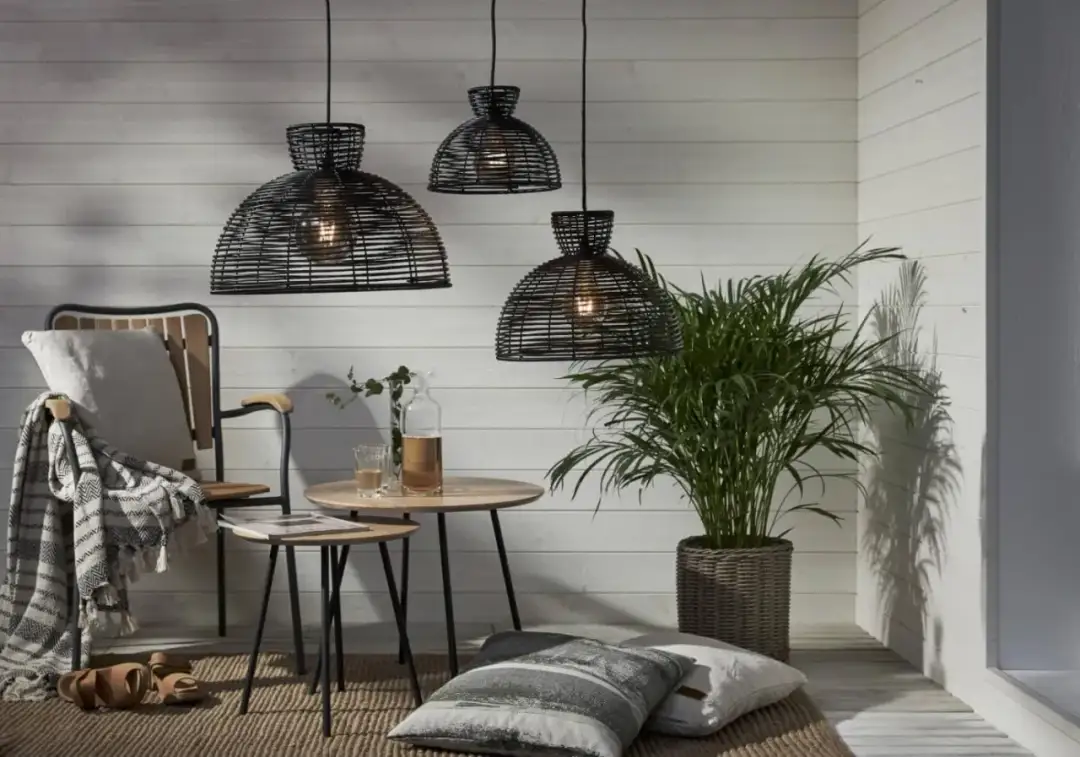 Jaką moc żarówek do lamp ogrodowych wybrać, by uniknąć błędów?