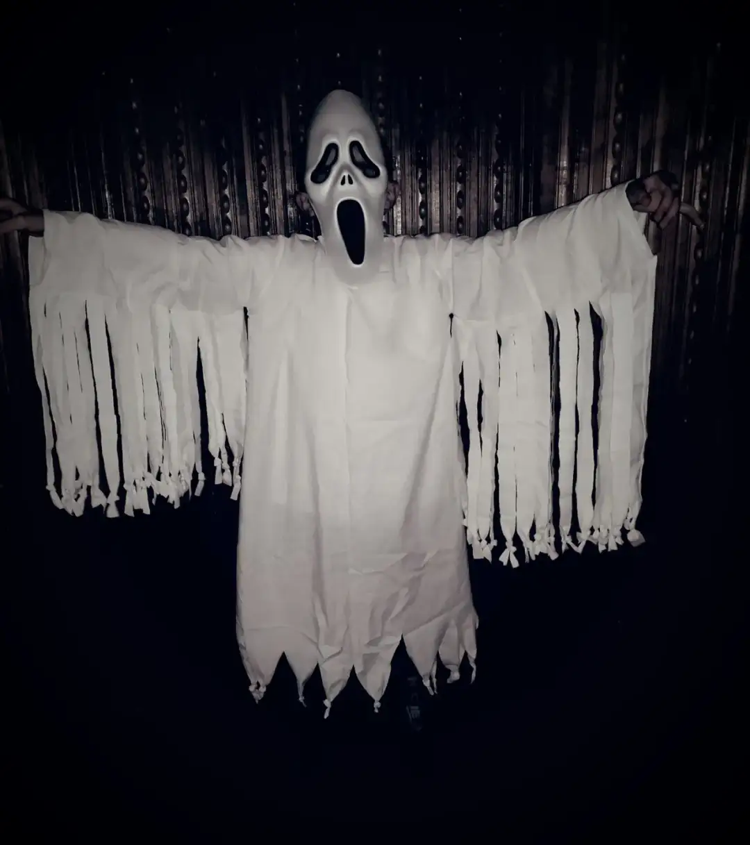 Jak zrobić strój ducha łatwo i tanio – prosty poradnik krok po kroku