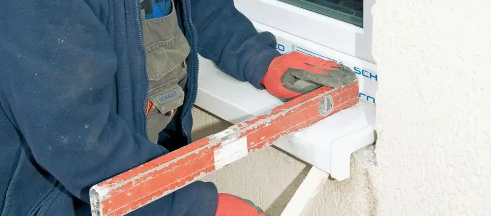 Prosty sposób wykonania parapetu z blachy bez kosztownych błędów