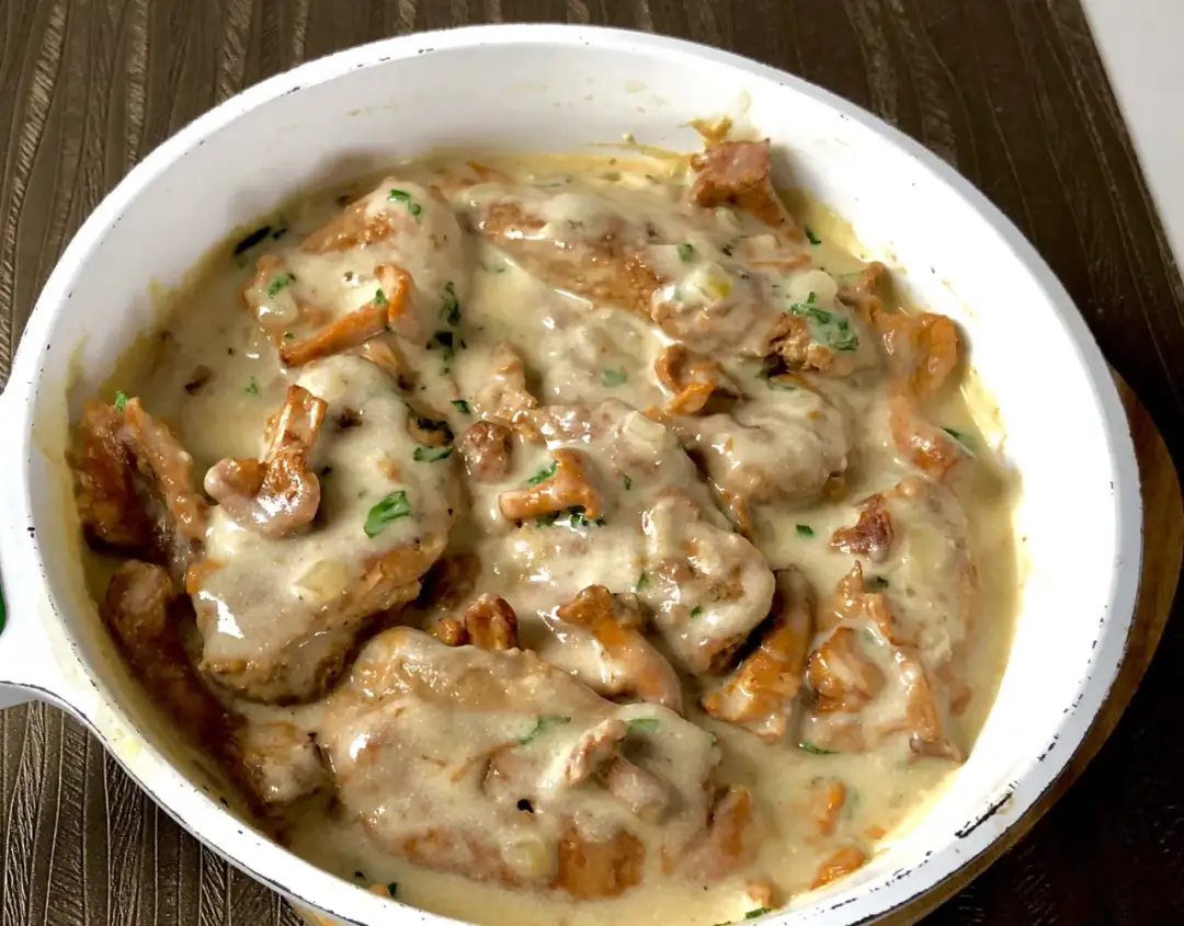 Polędwiczki w sosie kurkowym: 7 idealnych dodatków do dania