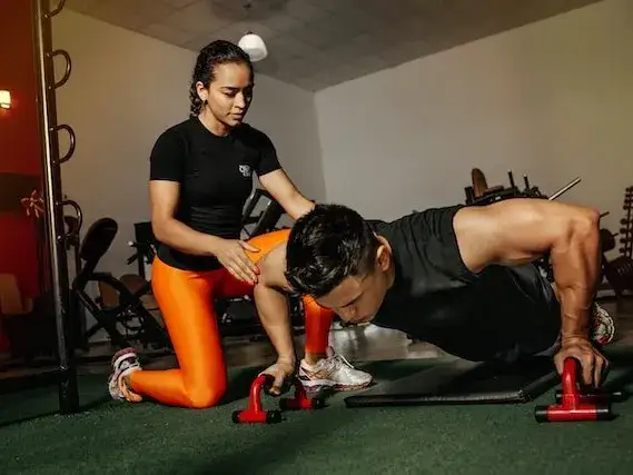 Zdrofit zajęcia z trenerem - jak skutecznie osiągnąć swoje cele fitness