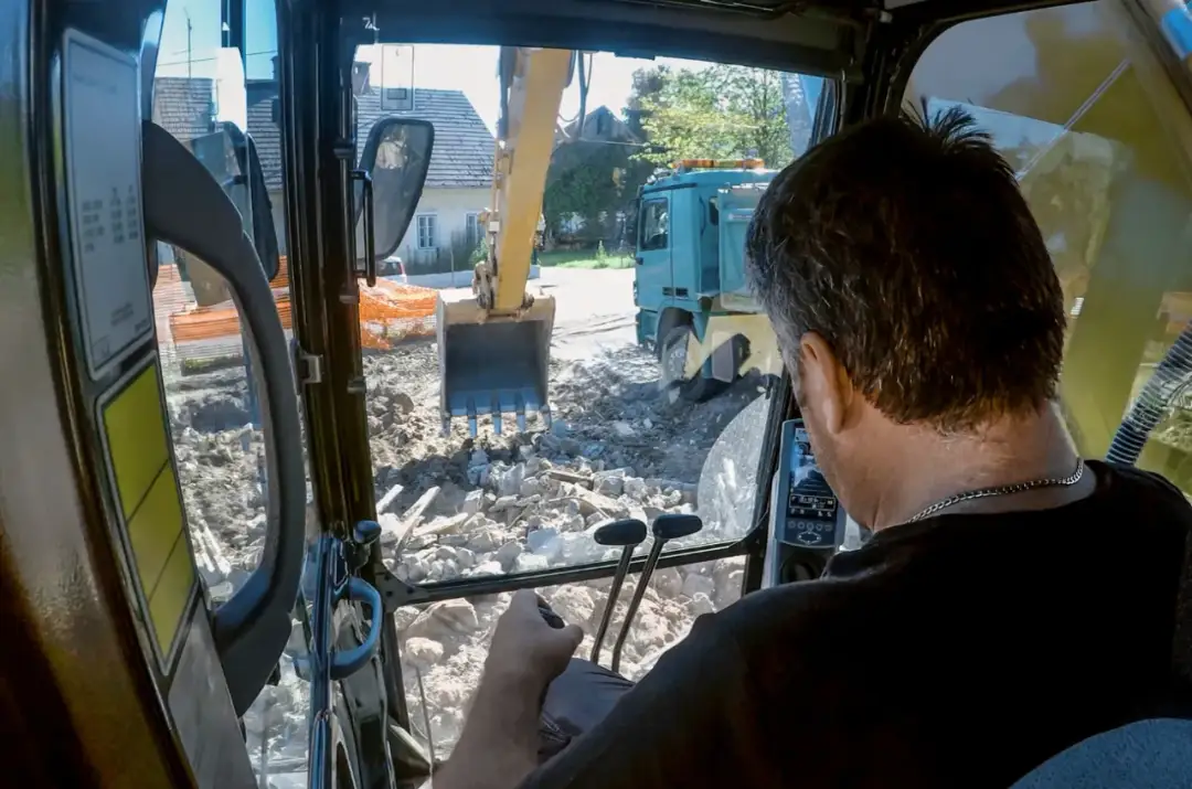 Czy kurs na koparkę jest trudny? Poznaj wyzwania i korzyści