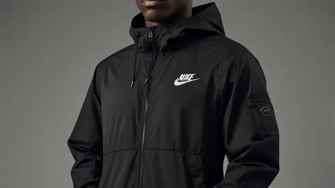 Czarna kurtka Nike: wybierz idealny model dla siebie