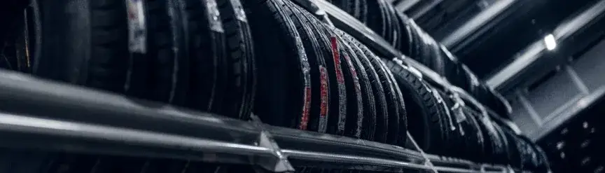 ¿De qué está hecho un neumático? Materiales sorprendentes y sus funciones