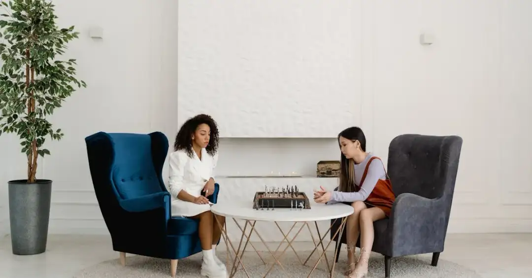 Dlaczego Karo Kan fascynuje mistrzów i amatorów? Analiza debiutu