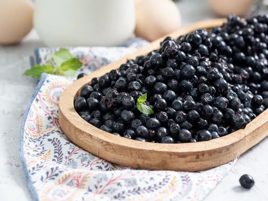 Co można zrobić z mrożonych jagód? Pyszne przepisy na każdą okazję