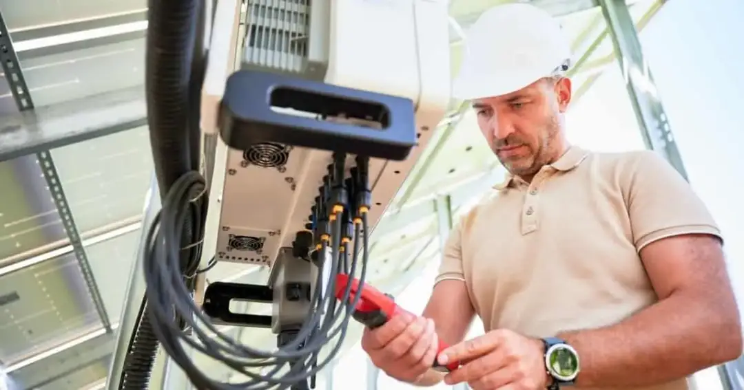 Comment savoir si un onduleur ne fonctionne plus et éviter des pannes