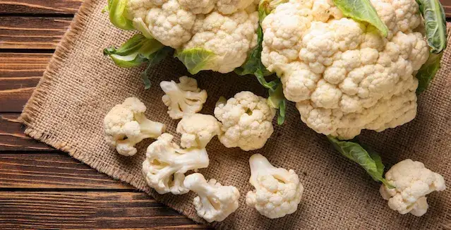 Die besten Gewürze für Blumenkohl – So schmeckt er richtig gut!