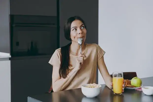 Dlaczego owsianka jest zdrowa: 7 korzyści dla Twojego organizmu i zdrowia