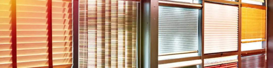 Jakie rolety wewnętrzne do okien plastikowych – najlepsze opcje i porady