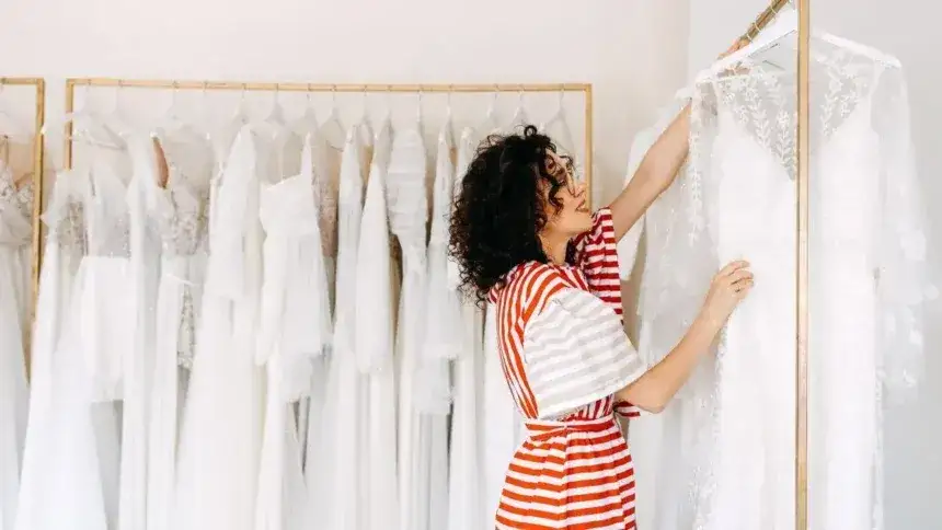 Kiedy kupić suknię ślubną, aby uniknąć stresu przed ślubem?