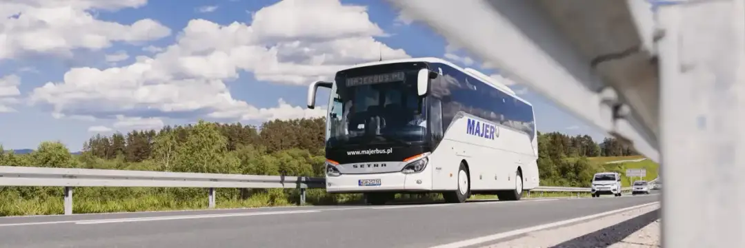 Ile jedzie bus z Krakowa do Zakopanego? Czas i porady dla podróżnych