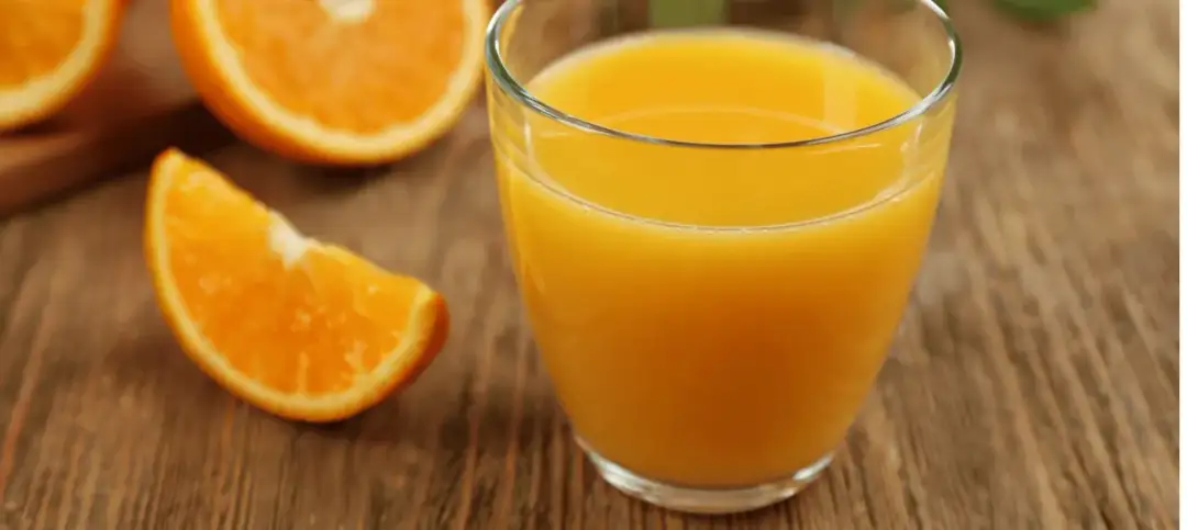 Jak wycisnąć sok z pomarańczy - proste metody, które zaskoczą Cię