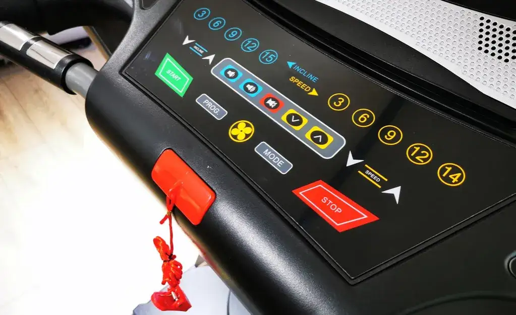 Jak uruchomić bieżnię bez klucza bezpieczeństwa - uniknij problemów Jak uruchomić bieżnię bez klucza bezpieczeństwa - uniknij problemów