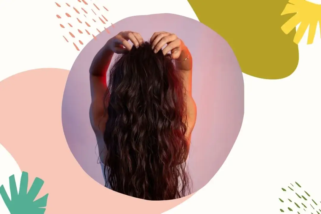 Kiedy stosować wcierkę do włosów: przed czy po myciu? Sprawdź!