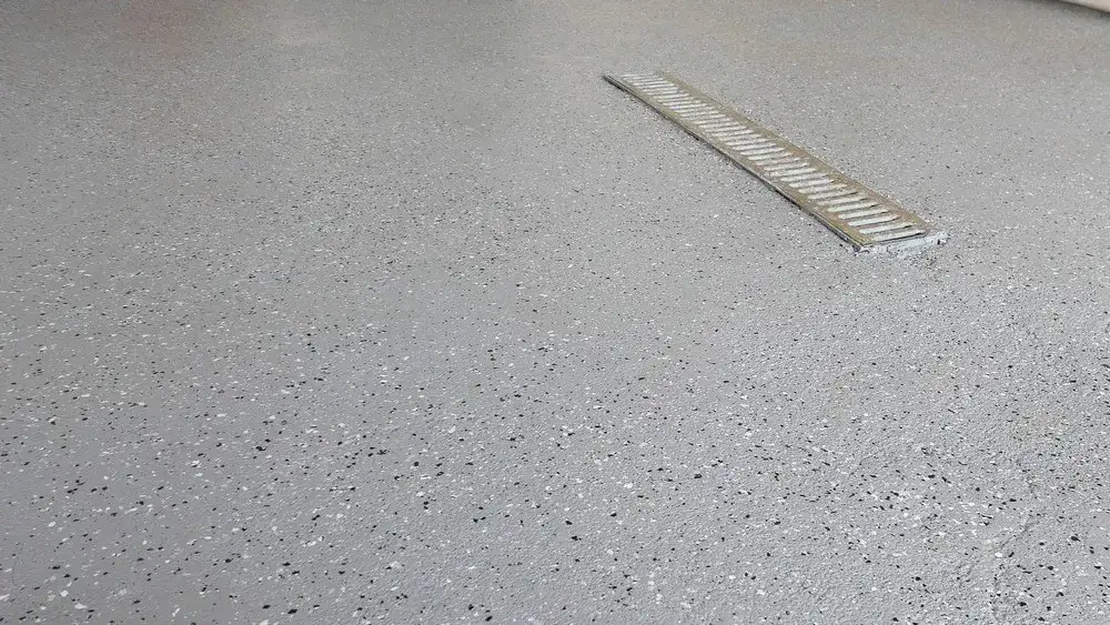 Czym malować posadzkę betonową? Sekrety trwałego i estetycznego wykończenia