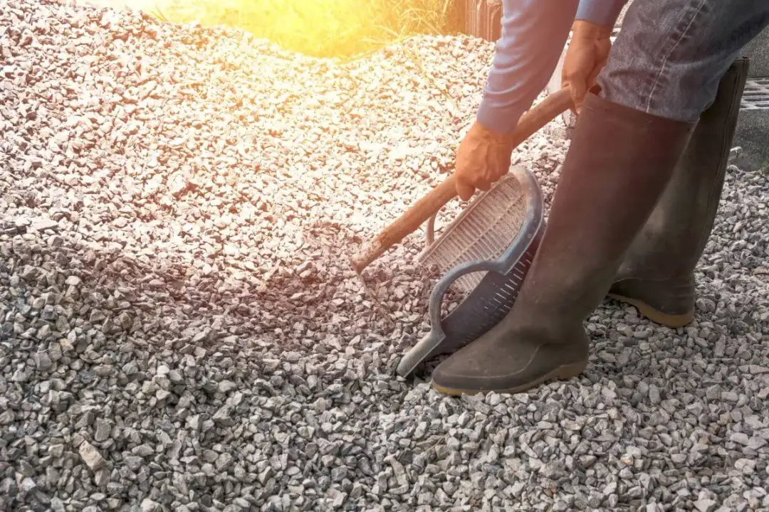 Ile kosztuje żwir na drogę? Sprawdź ceny i rodzaje materiałów