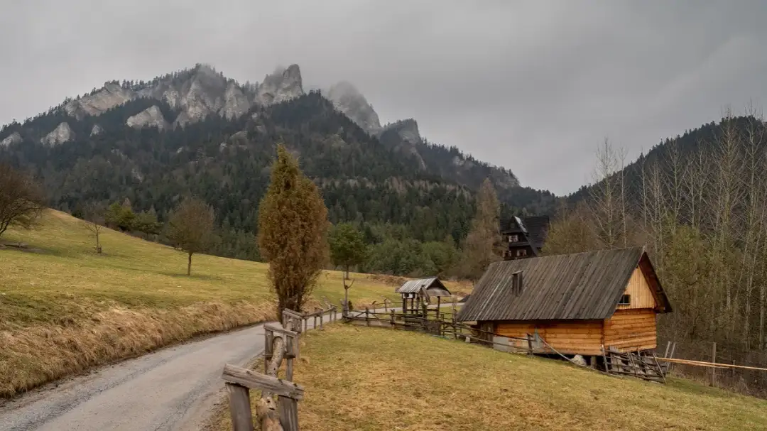 Trzy Korony jaki szlak: Odkryj najłatwiejsze trasy na szczyt
