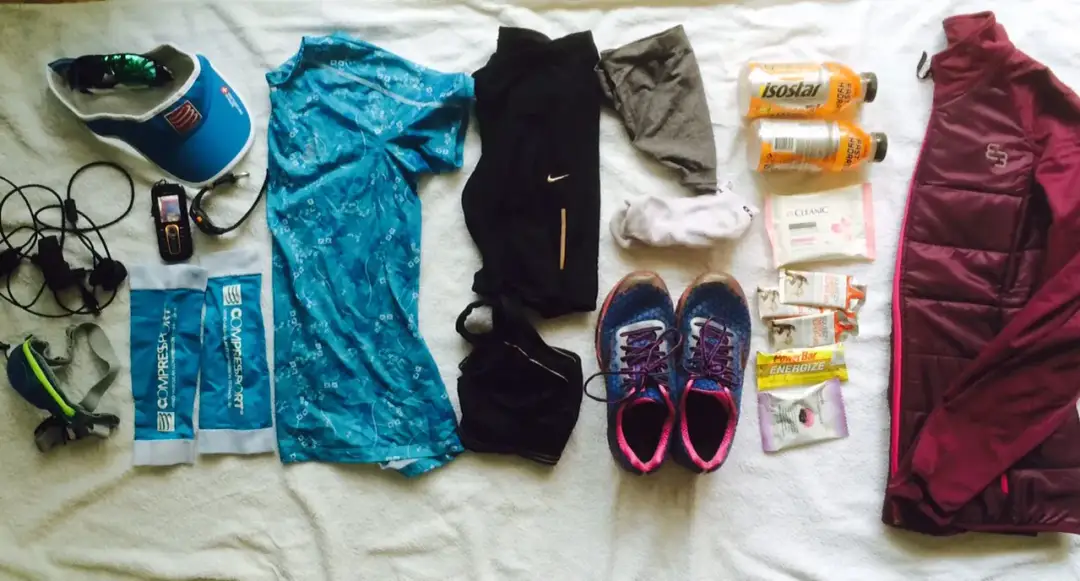 Lista rzeczy które musisz zabrać na maraton: niezbędny ekwipunek biegacza