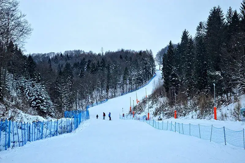 Muszyna zimą: Najlepsze atrakcje i aktywności dla każdego