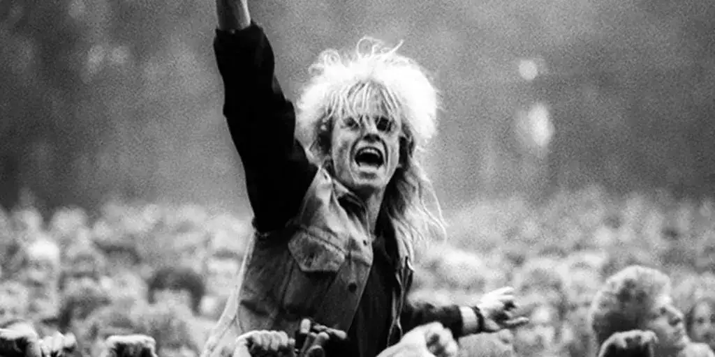 Polski punk rock - wielka historia buntu przeciwko systemowi PRL