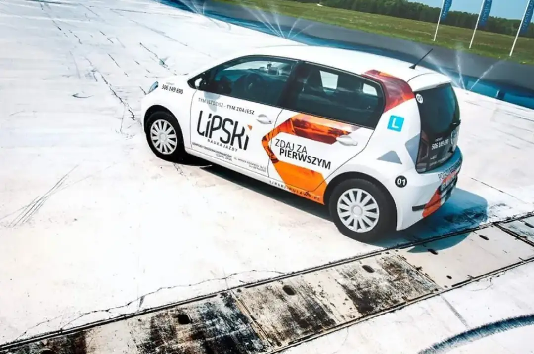 Ile naprawdę trwa kurs na prawo jazdy B? Sprawdź, co wpływa na czas nauki