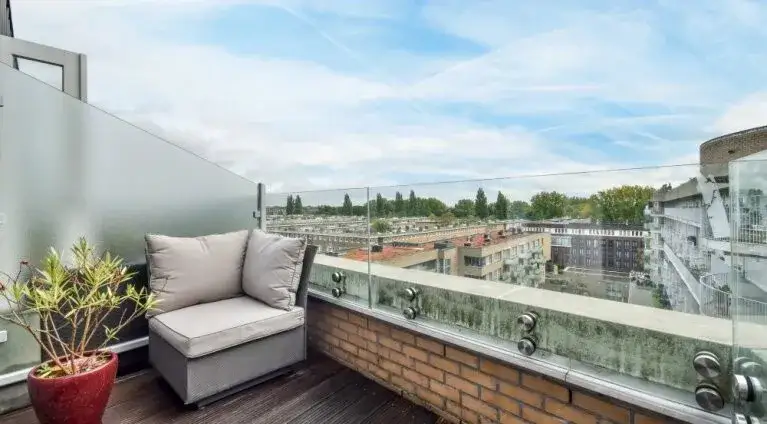 Jak ozdobić taras na lato – 10 pomysłów, które zachwycą gości