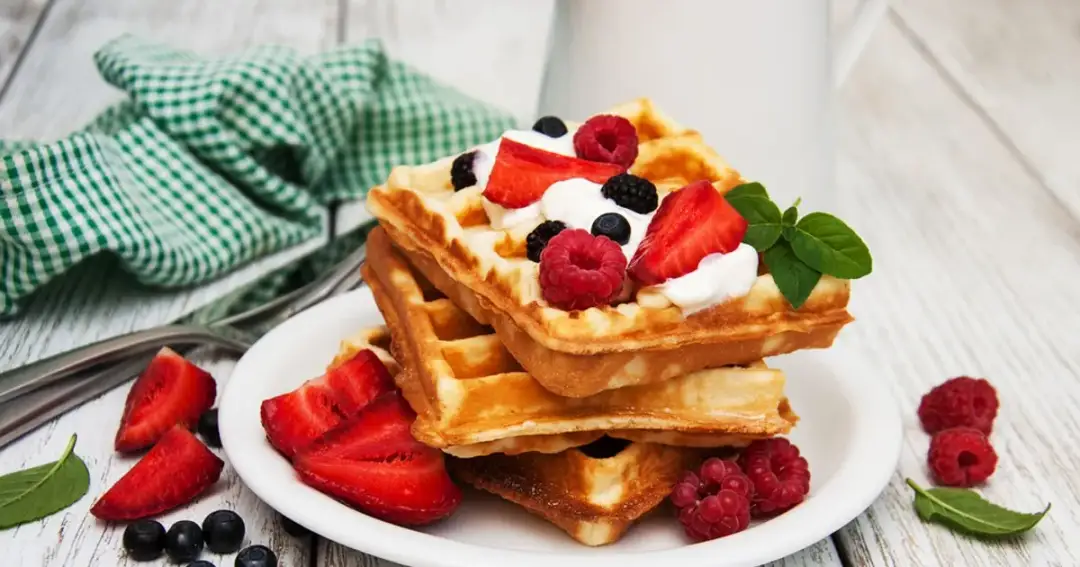 Przepis na zdrowe gofry bez cukru – smaczne i pełnowartościowe śniadanie w 15 minut