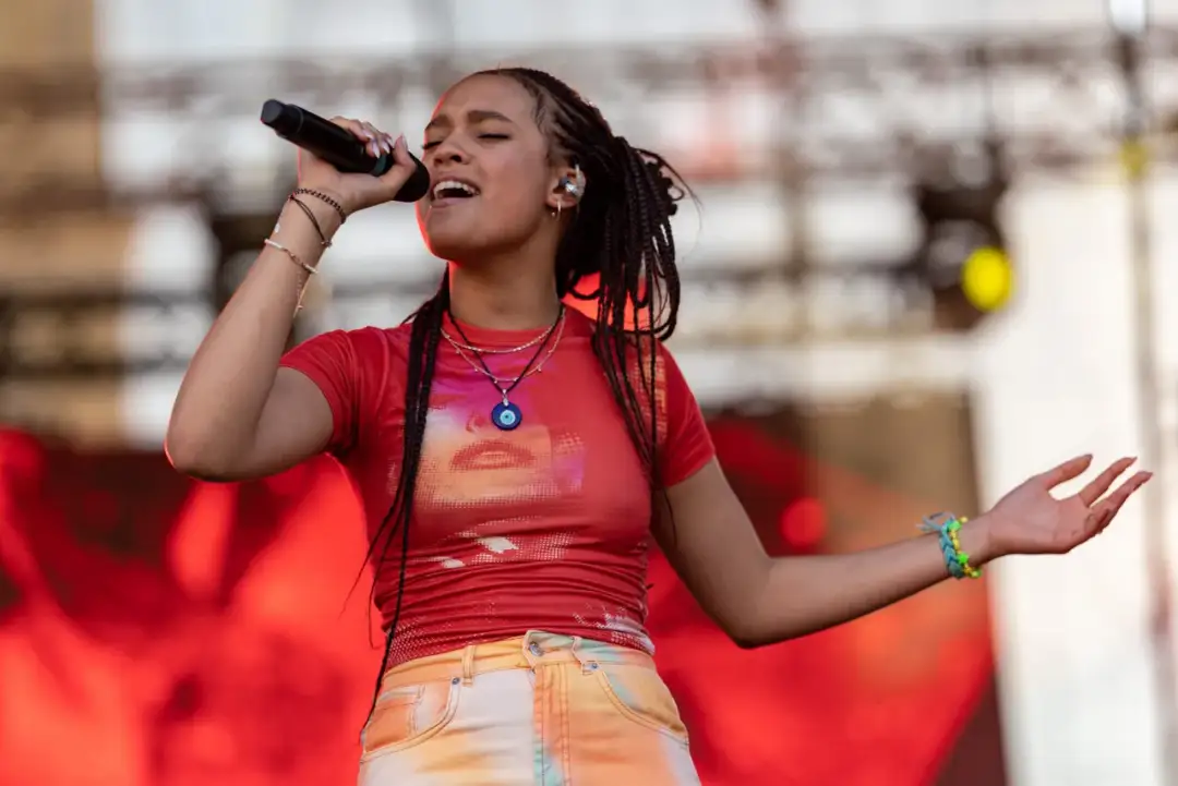 Czy Sara James jest Polką? Poznaj jej niezwykłe pochodzenie i osiągnięcia