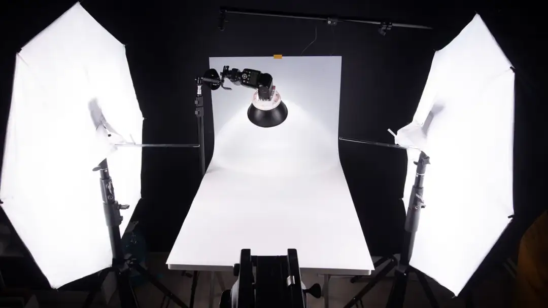 Jaki aparat do zdjęć produktowych - wybierz najlepszy sprzęt dla siebie