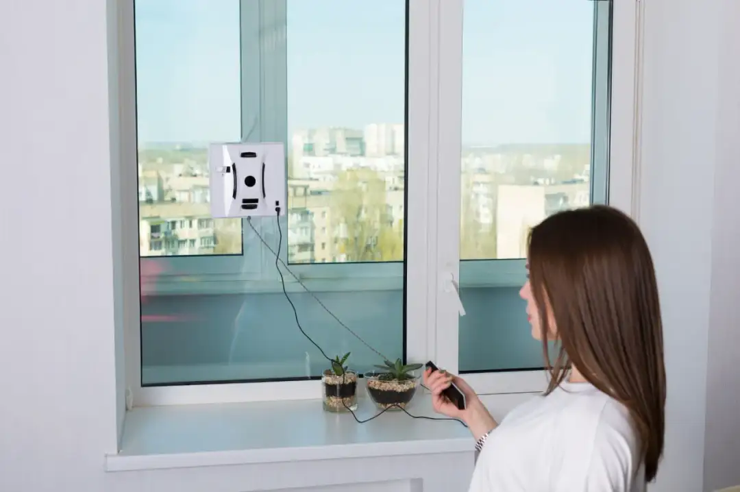 Robot do mycia okien czy warto? Odkryj prawdziwe zalety i wady